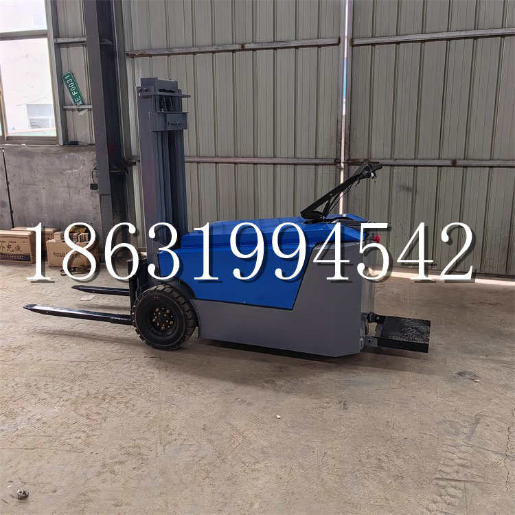 宏伟区全电动叉车插腿式堆高车液压装卸车1.5吨升高小型站驾式铲车